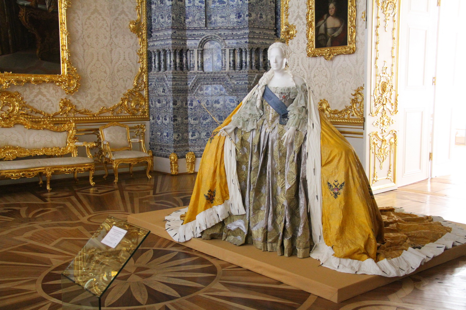 Коронационное платье Екатерины 2 в Эрмитаже